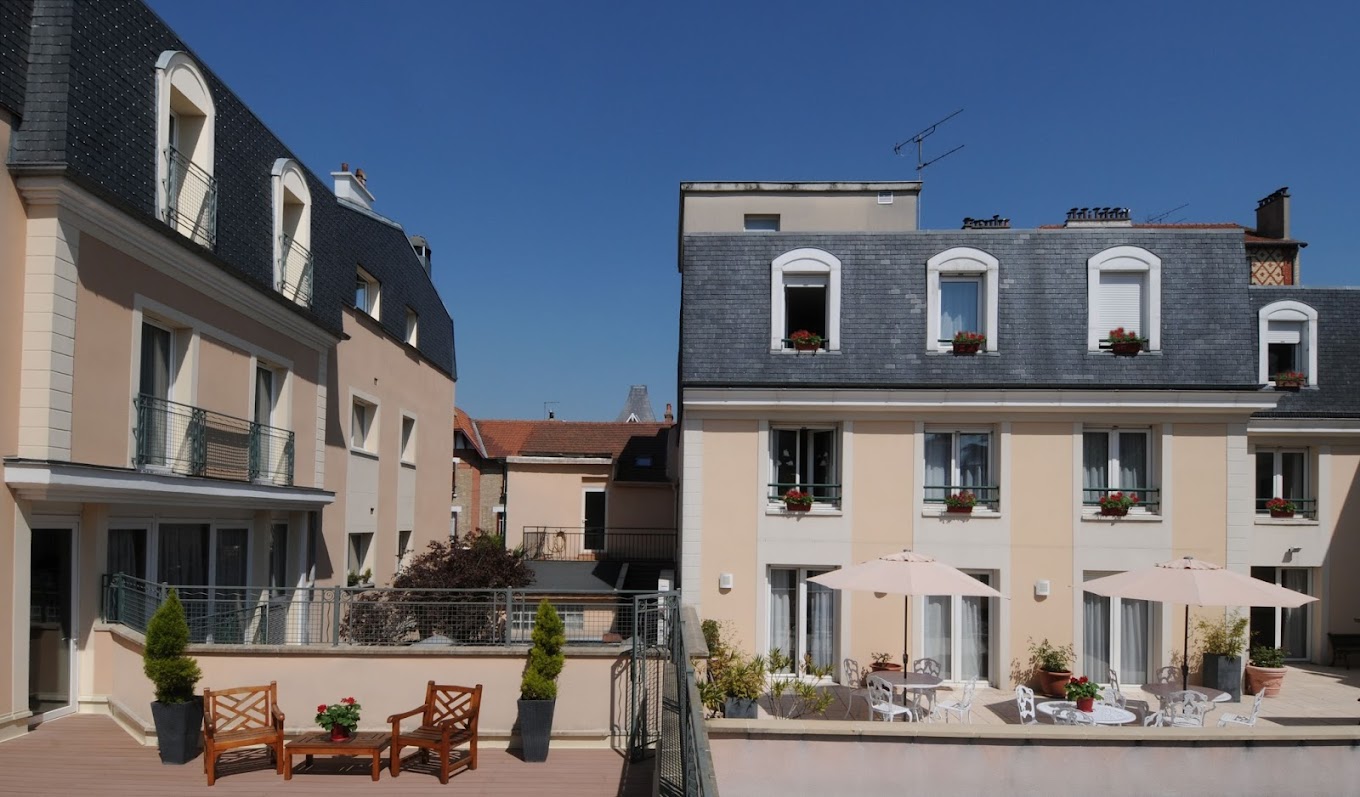 Maison De Famille La Roseraie